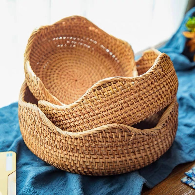 Woven Rattan Holds Fruit Baskets