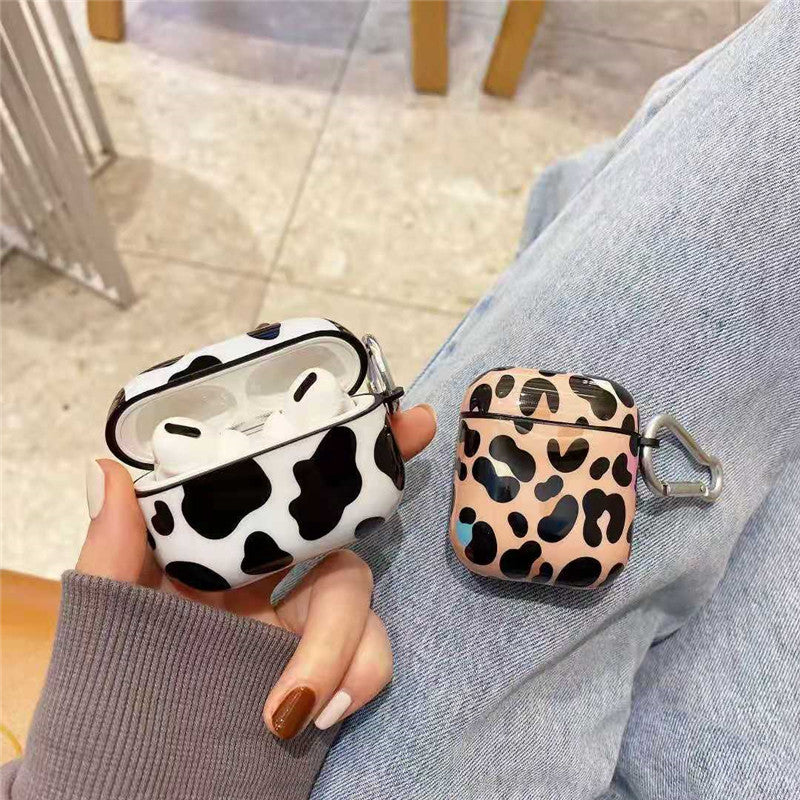 Compatible with Apple , Creative Cow Pattern Apple Bluetooth Earphone Protective Case