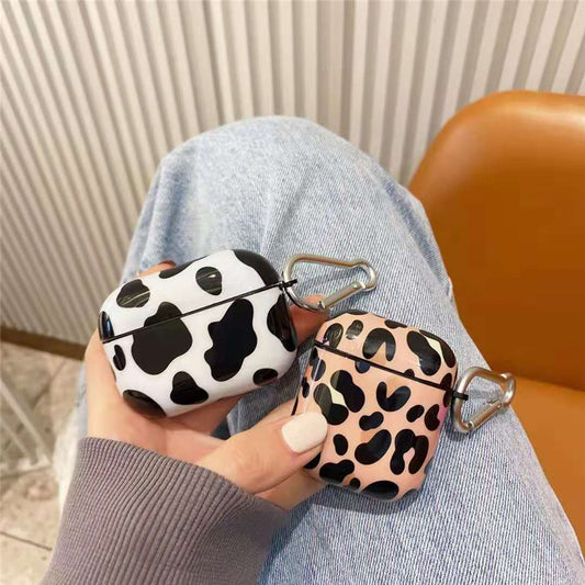 Compatible with Apple , Creative Cow Pattern Apple Bluetooth Earphone Protective Case