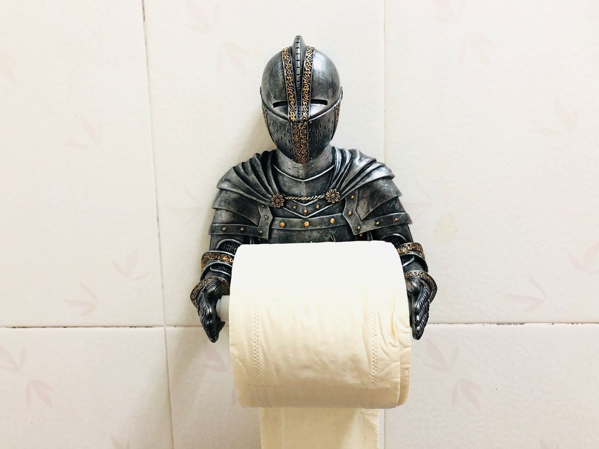 25x20cm Knight Roman Soldier Tissue Holder Style Sucker Wall Hanging Creative Kitchen Roll Paper Tissue Box