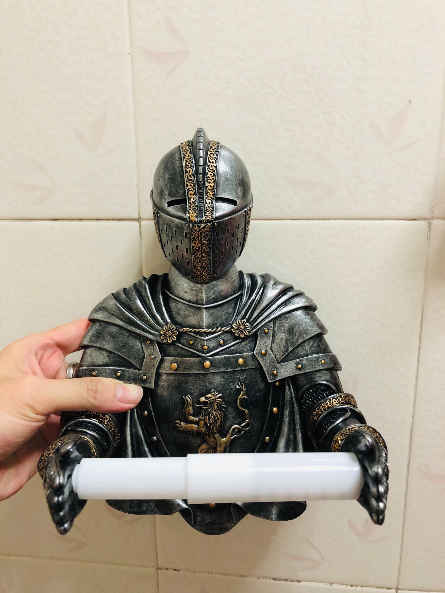 25x20cm Knight Roman Soldier Tissue Holder Style Sucker Wall Hanging Creative Kitchen Roll Paper Tissue Box