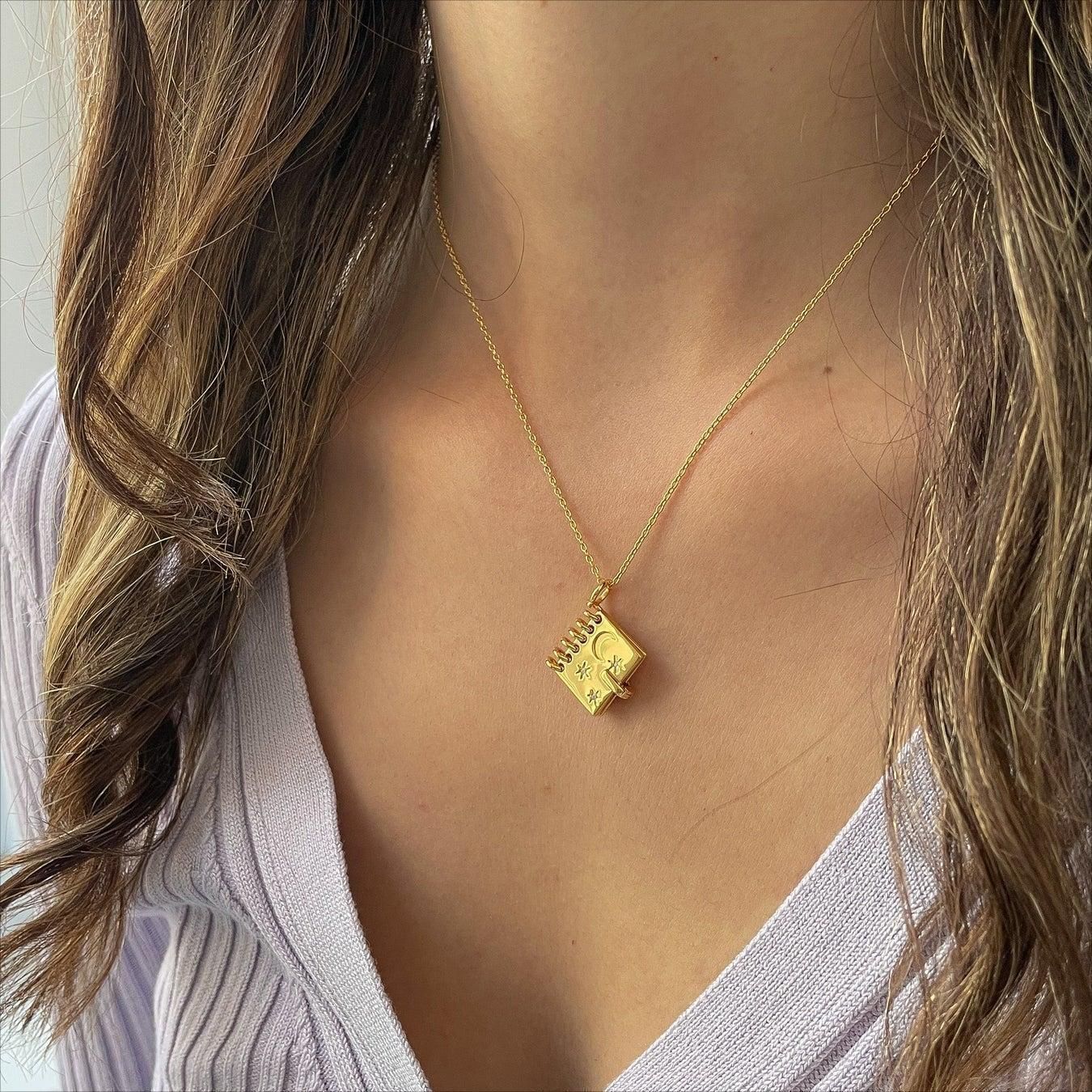 Openable Love Book-shaped Necklace Gift