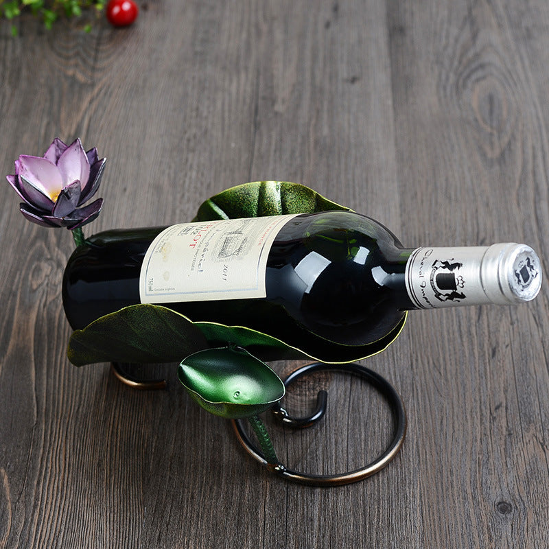 Lotus type wine bottle rack