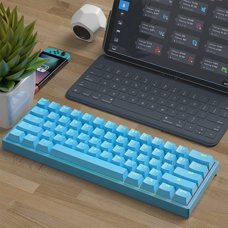 61-key Pluggable Mechanical Keyboard RGB Light Effect Computer Keyboard