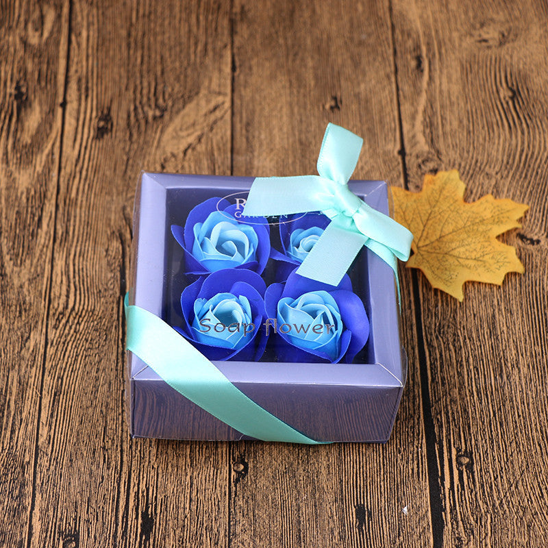 Caja de regalo con flores de jabón