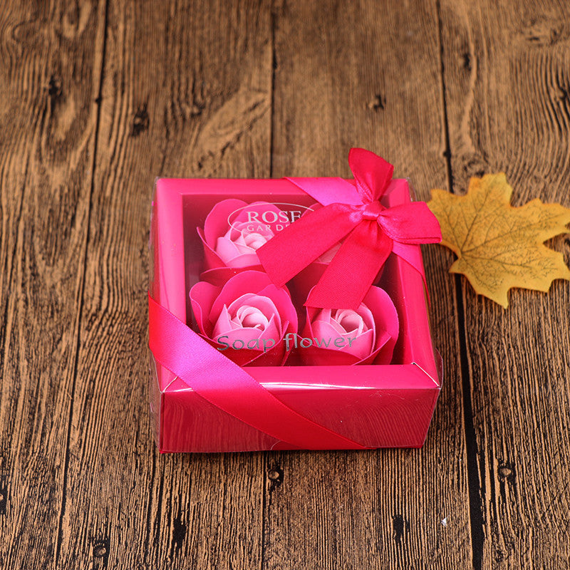 Caja de regalo con flores de jabón